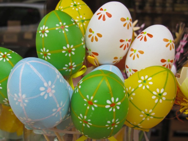 Как покрасить яйца на Пасху: пять необычных способов | Ямал-Медиа