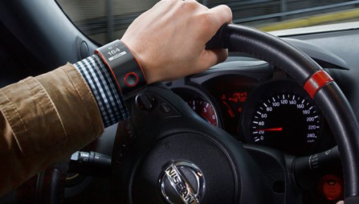 Nissan Nismo Smartwatch -    