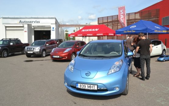 Nissan Leaf   