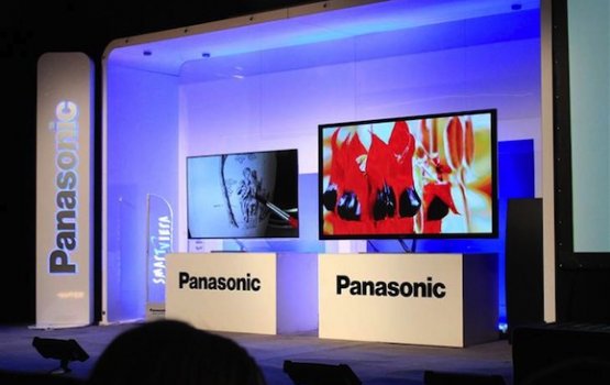  2013  Panasonic:   TV- ZT60