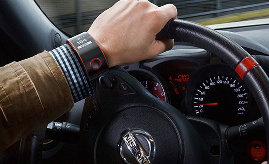 Nissan Nismo Smartwatch -    