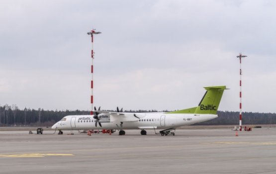 airBaltic    "  "