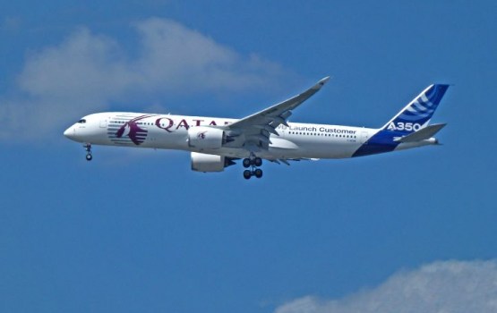  Qatar Airways    