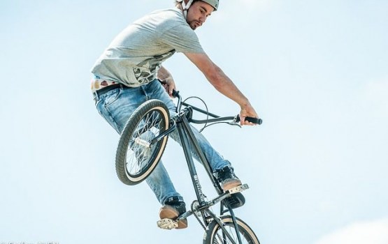      BMX "Simple Session"