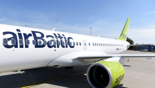 airBaltic    200  