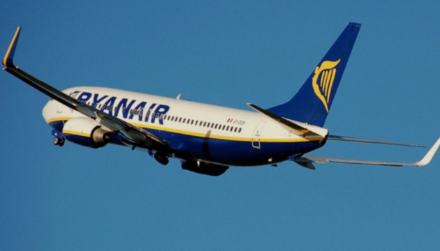  Ryanair     : ,   