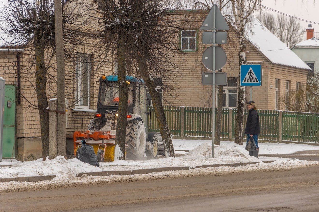 Единых правил по уборке улиц в Латвии нет