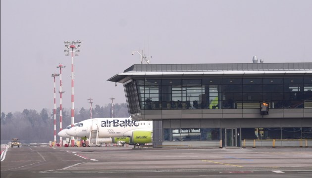   airBaltic     118,159  